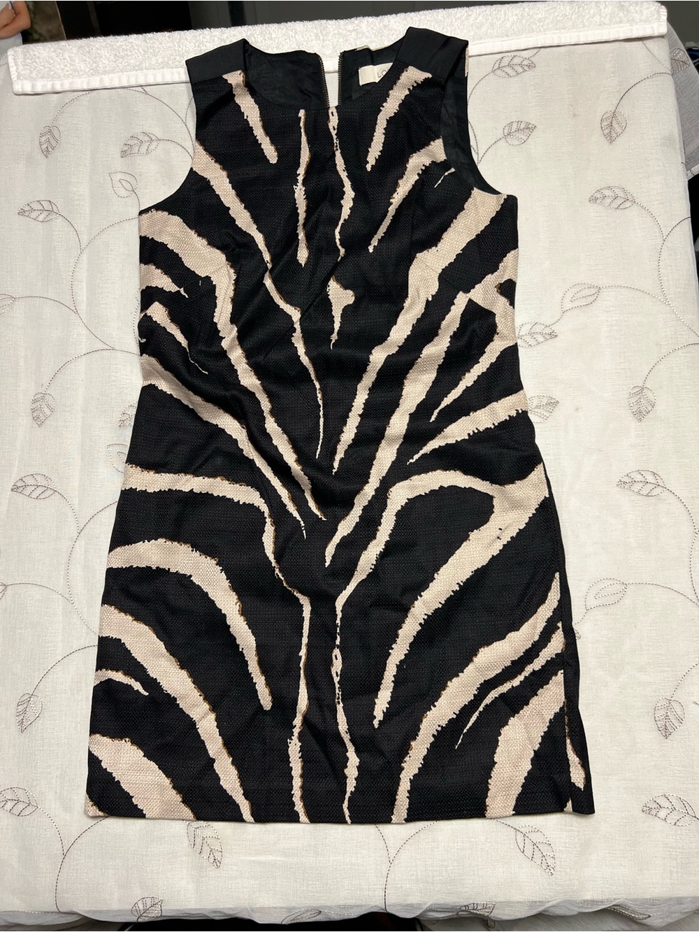 LOFT Sleeveless Zebra-Print Shift Dress - Black & Beige 74.5